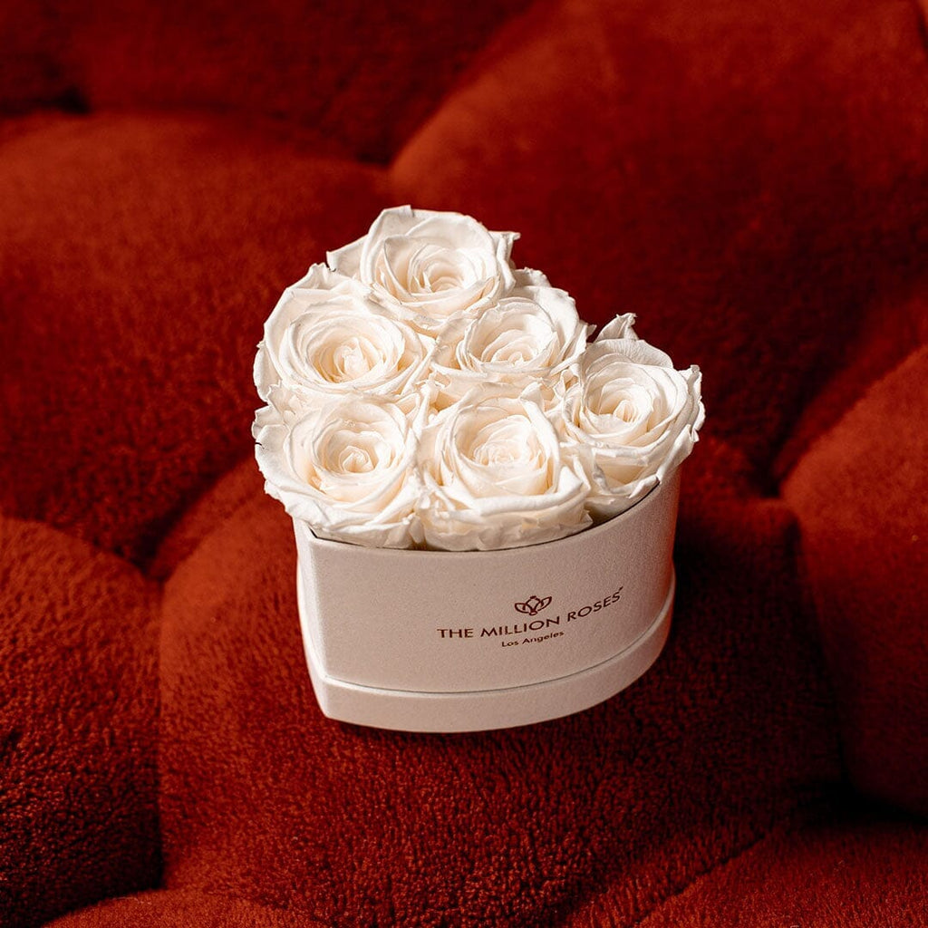 Baby Heart Beige Box | White Roses